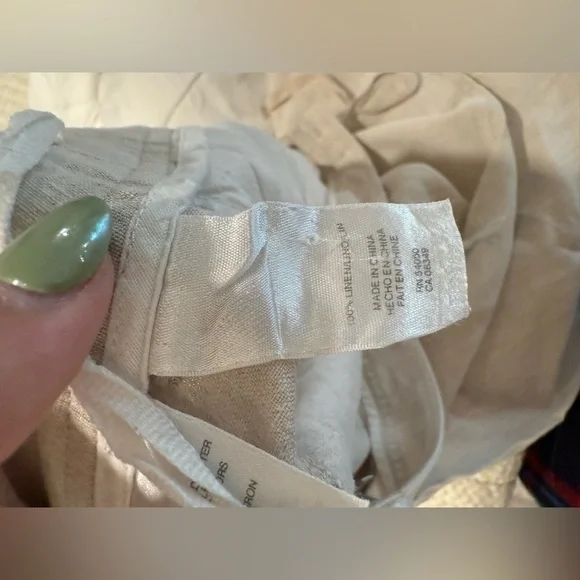 Women’s Linen Capri Pant​​​ - Picture 6 of 7